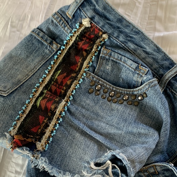Urban Outfitters BDG beaded jean shorts - Picture 4 of 7